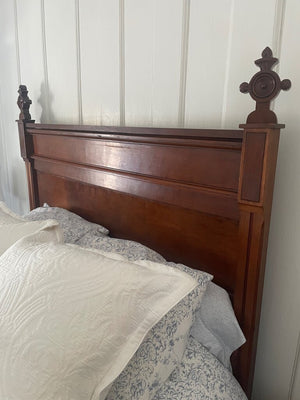 Eastlake Antique Queen Bed-HB,Side Rails,No Slats