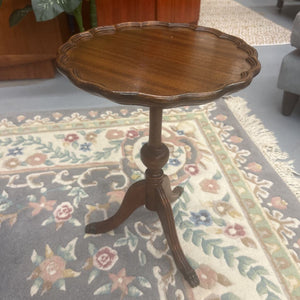 Mahogany Pie Crust Side Table w Claw Feet