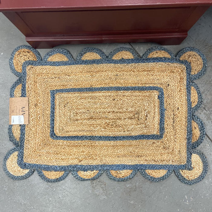 Jute Scallop Edge Blue & Natural Area Rug-8111004