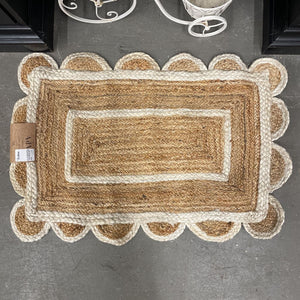 Jute Scallop Edge White & Natural Area Rug-8111002