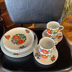 Schmidt Floral Pattern Porcelain MCM from Brazil - SET Incl: 3 Tea Cup/Saucers, 4 Dessert Plates, 2 Dining Plates