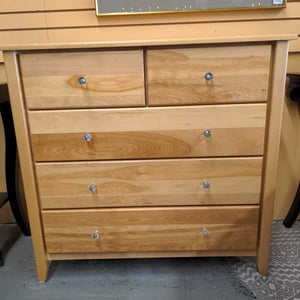 Solid Maple 5 Drawer Dresser w Crystal Knobs