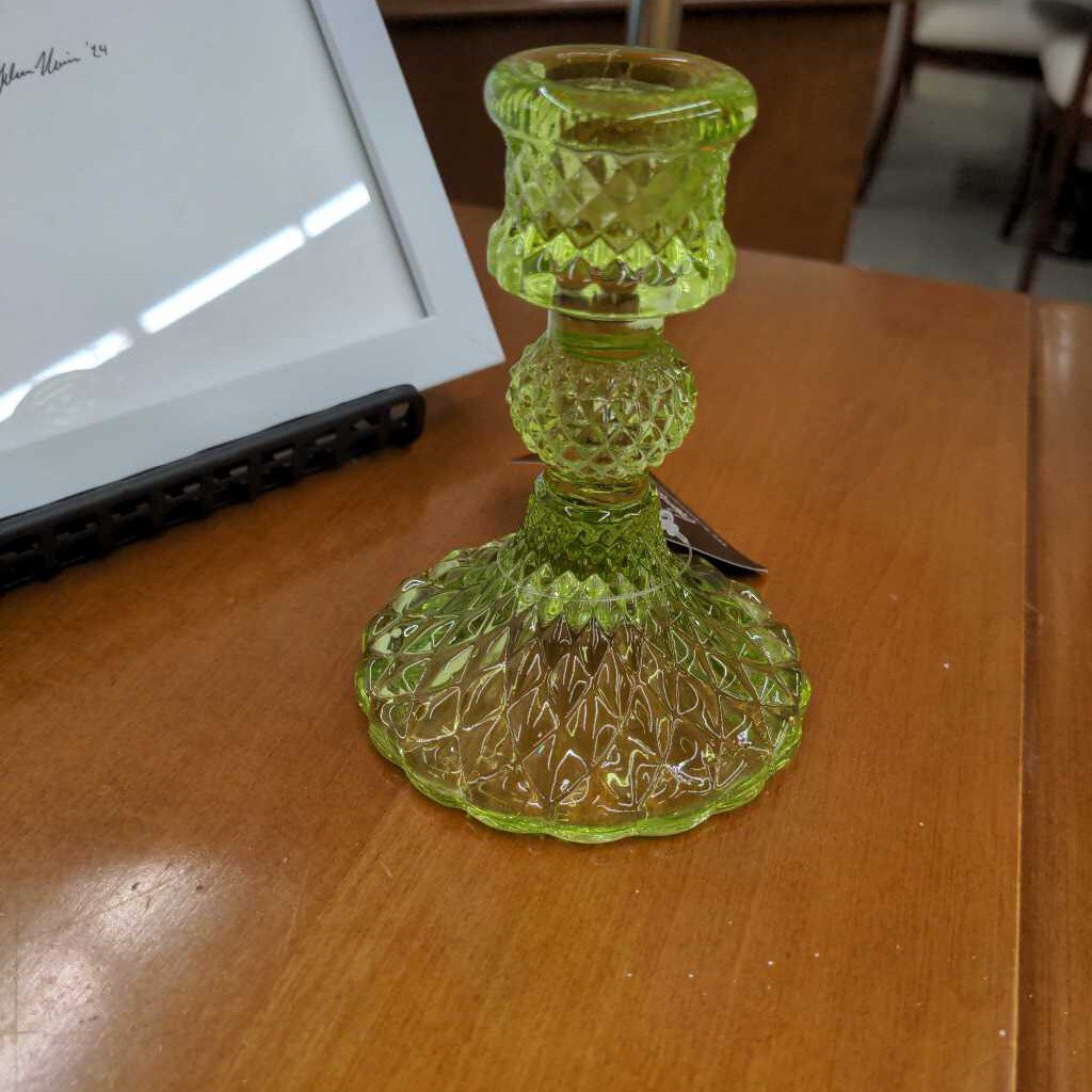 Bella Candle Holder - Lime 41047-31