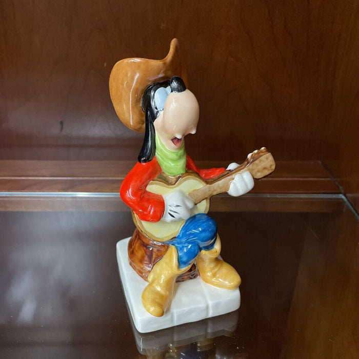 Walt Disney Goofy, Cowboy Figurine