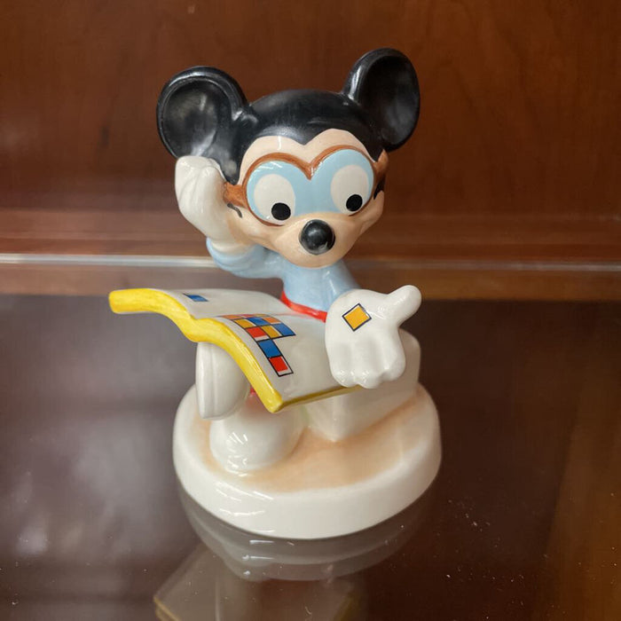 Walt Disney Mickey, Stamp Collector Figurine