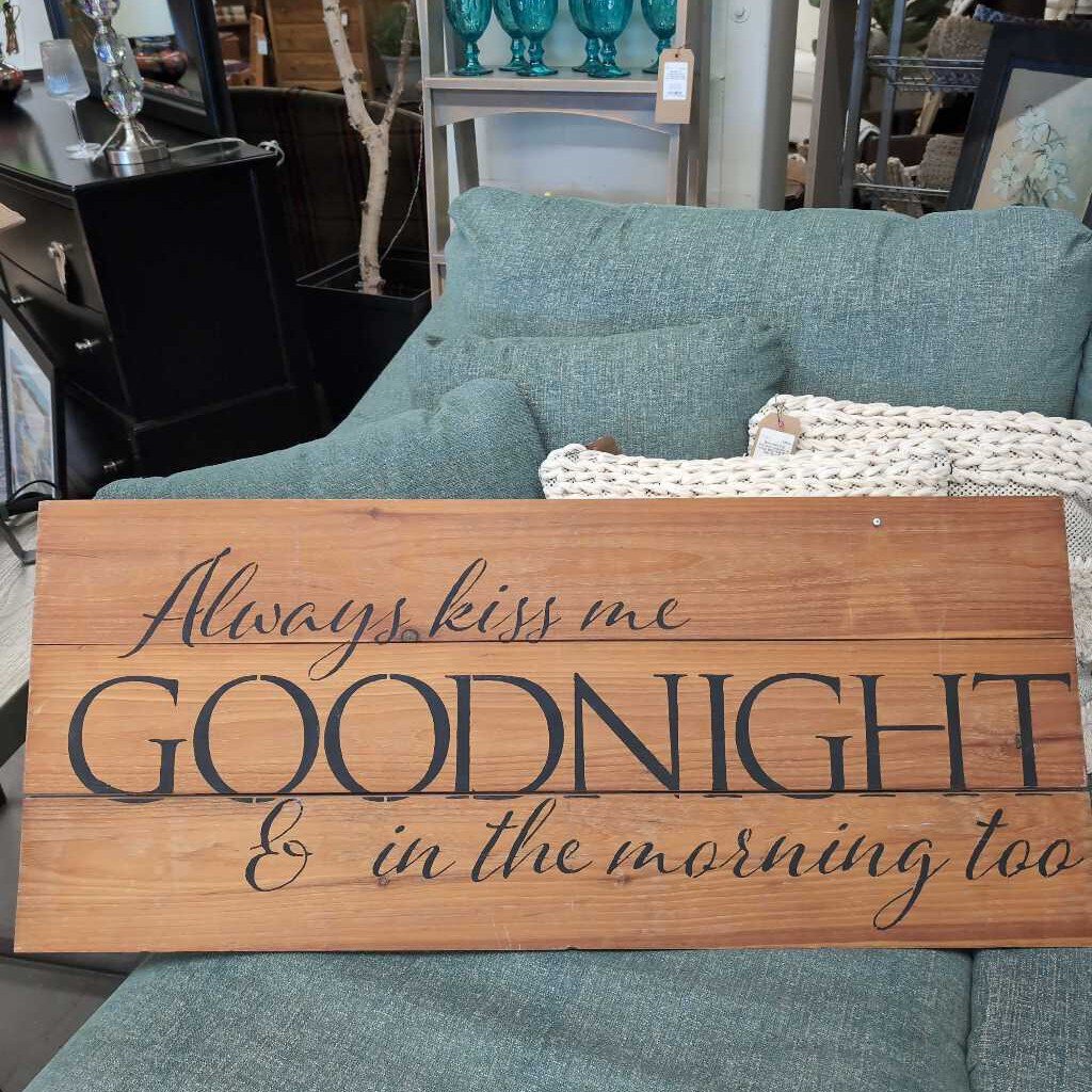 'Always Kiss Me Goodnight' Inspirational Wall Decor