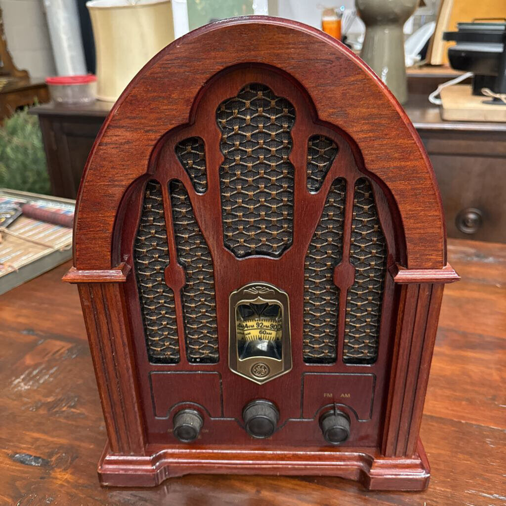 Wood Antique Look AM/FM Radio (working)