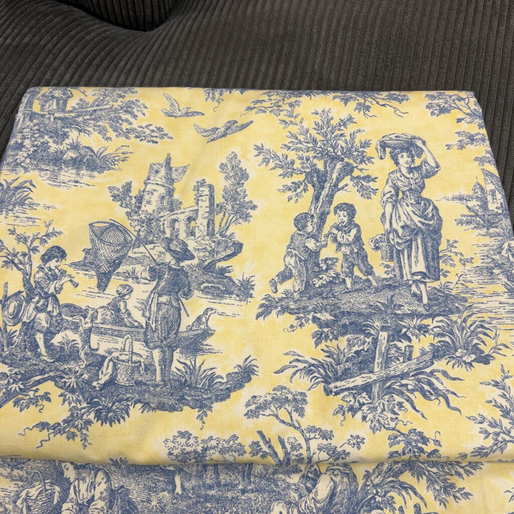 Waverly "Country Life" Toile Drapery Panels- 4 Panels Yellow And Blue Colour 76W 86L