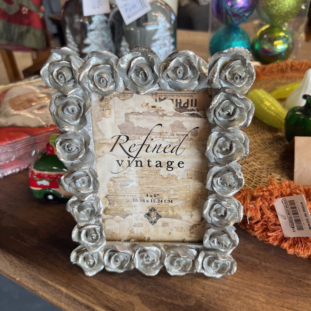 Antique Finish Frame w Roses