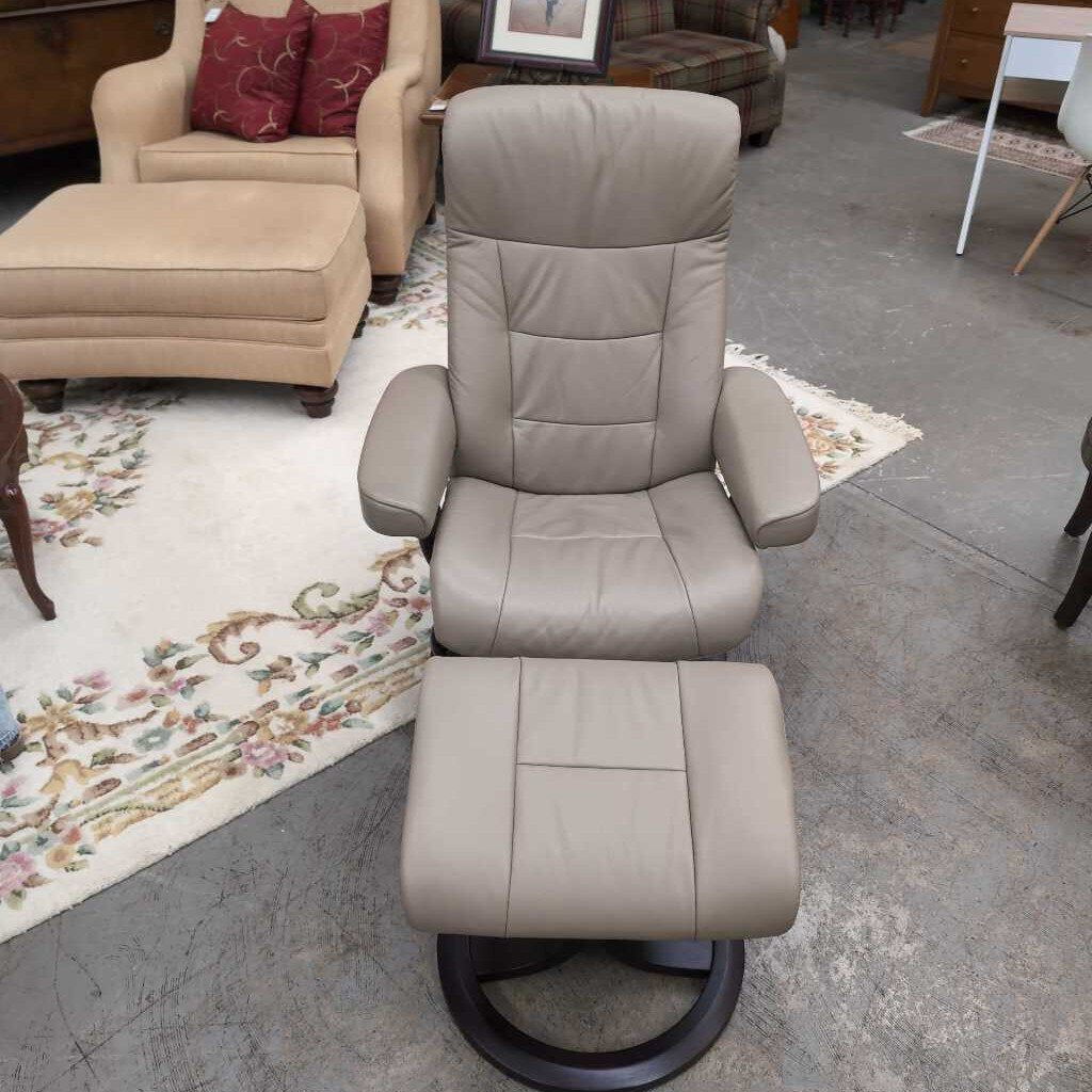 IMG Comfort Norway Swivel Recliner Beige Leather Chair w Ottoman