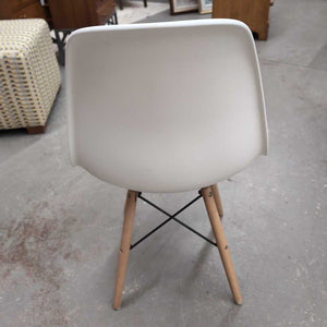 White Desk Chair w Wood Legs