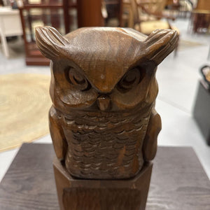 Wood Carved Owl on Stump - by Kelly