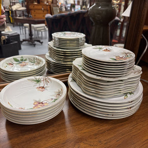 Woodrose Meito Japanese China 8 x 5pc.Place Setting Plus Serving Pieces