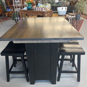 Country Time Counter Height Island/Table w 4 Black Stools