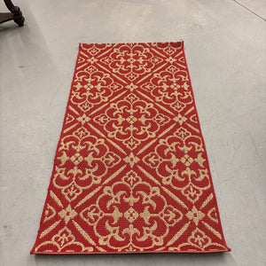 Carpet w Red & Beige Design