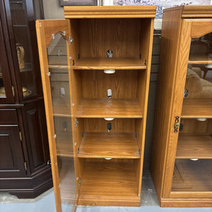 Closed Oak Bookcase w 3 Shelves & Glass Door