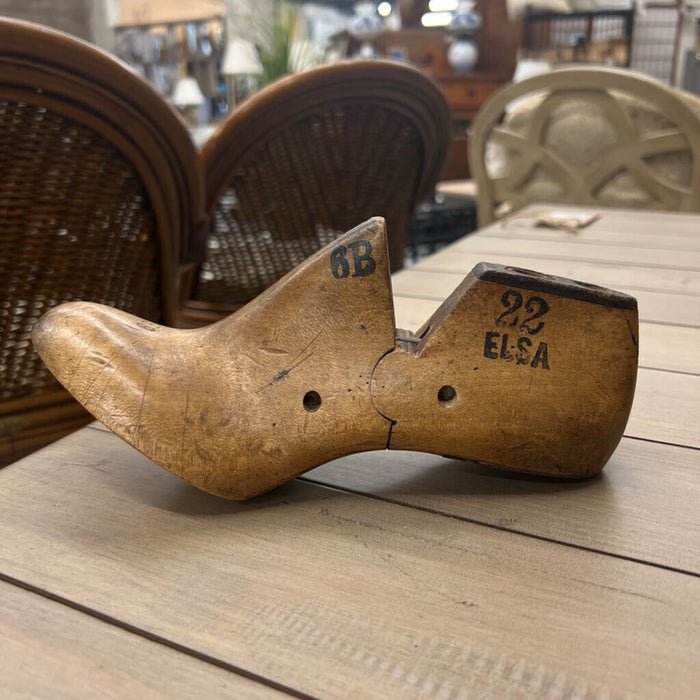 Pair of Antique Shoe Mold- Size 6
