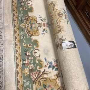 Wool Carpet- Cream w Floral Design - Pakistan