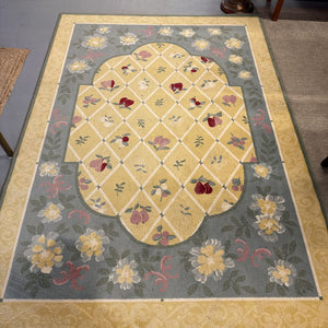 100% Wool Yellow/Green Carpet w Fruit