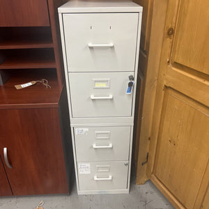 Lock Filing Cabinet - 4 Drawer w Key - Letter Sized