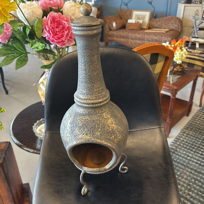 Freestanding Cast Iron Chiminea w Base