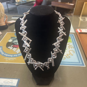 Thorn Wreath Necklace