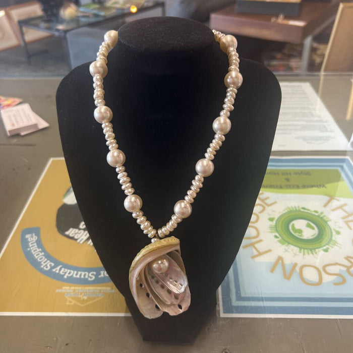 Pearl w Shell Necklace-16"