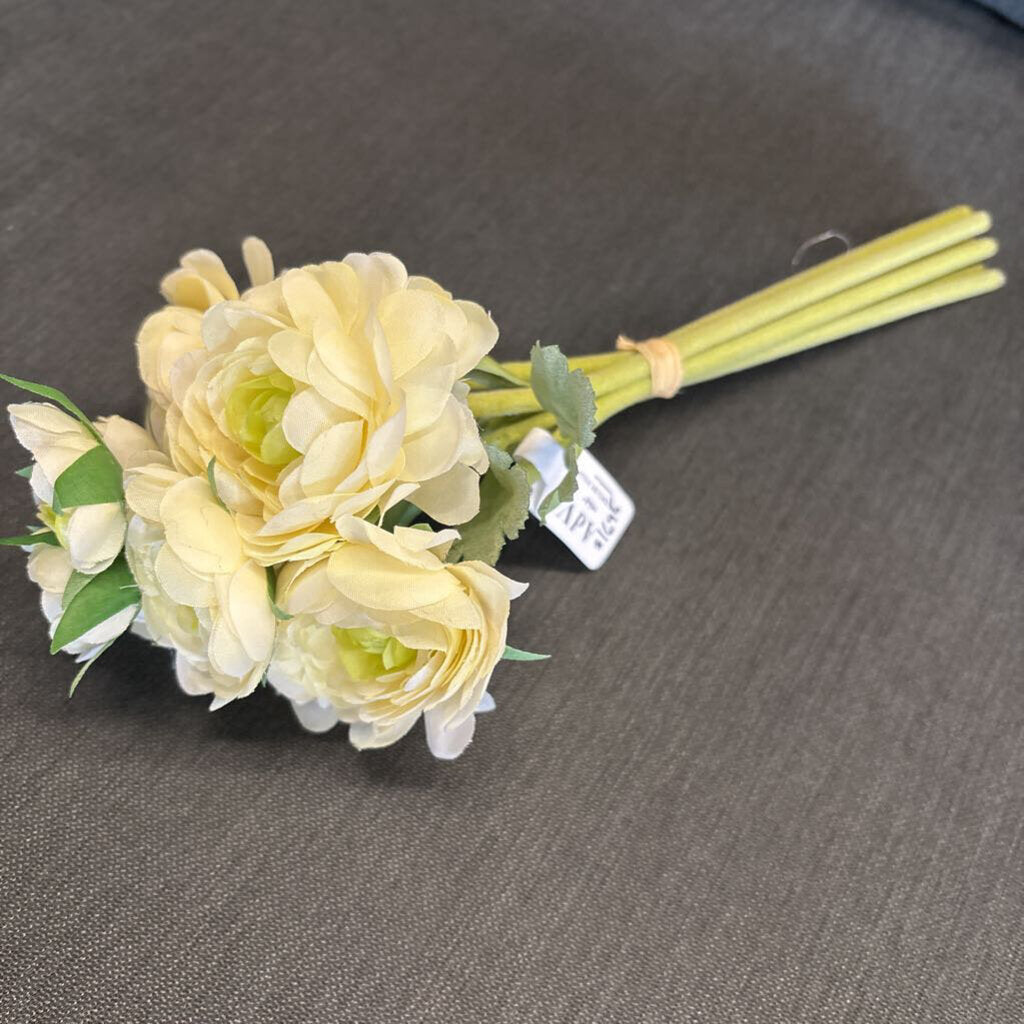 Ranunculus Bush of Flowers - Cream