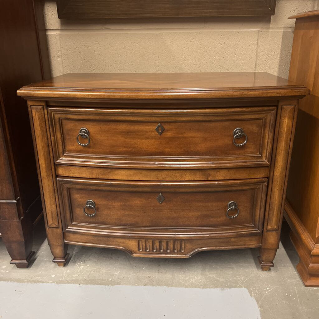 Mahogany Gentleman's 2 Drawer Dresser w Cross Pattern- Broyhill