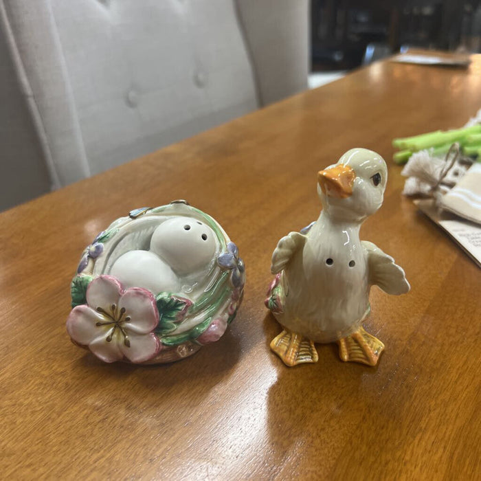Fitz & Floyd Garden Rhapsody Salt & Pepper Duck & Easter Egg