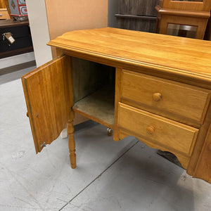 Maple Sideboard w 2 Drawers/ 2 Cupboards
