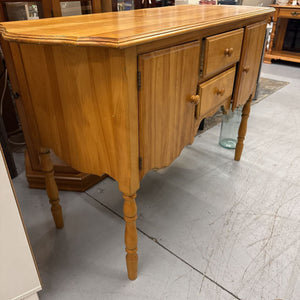 Maple Sideboard w 2 Drawers/ 2 Cupboards
