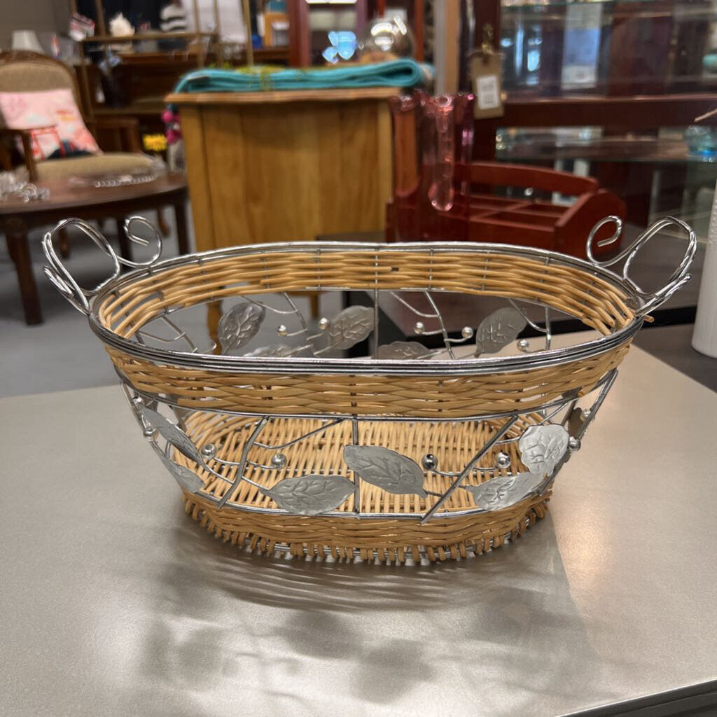 Metal Leaves & Wicker Basket