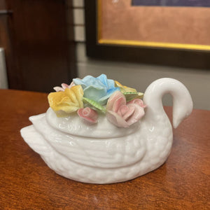 Porcelain Swan Trinket Dish w Rose Lid - Made in Japan