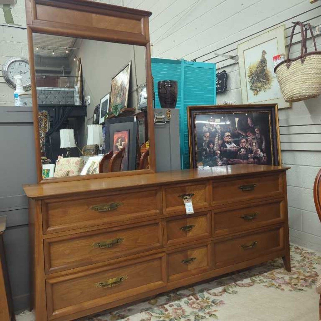 Gibbard Cherry w Light Stain Long Dresser w Mirror
