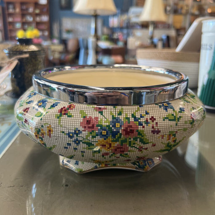 Royal Winton Queen Anne Chintz Serving Bowl w Silver Trim