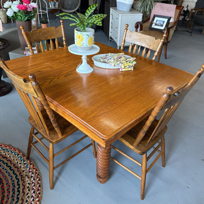 Solid Oak Antique Table w Turned Legs - 3 x 11" leaves, 6 Chairs