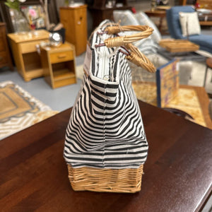 Insulated Tote w Wicker Bottom, Striped Top