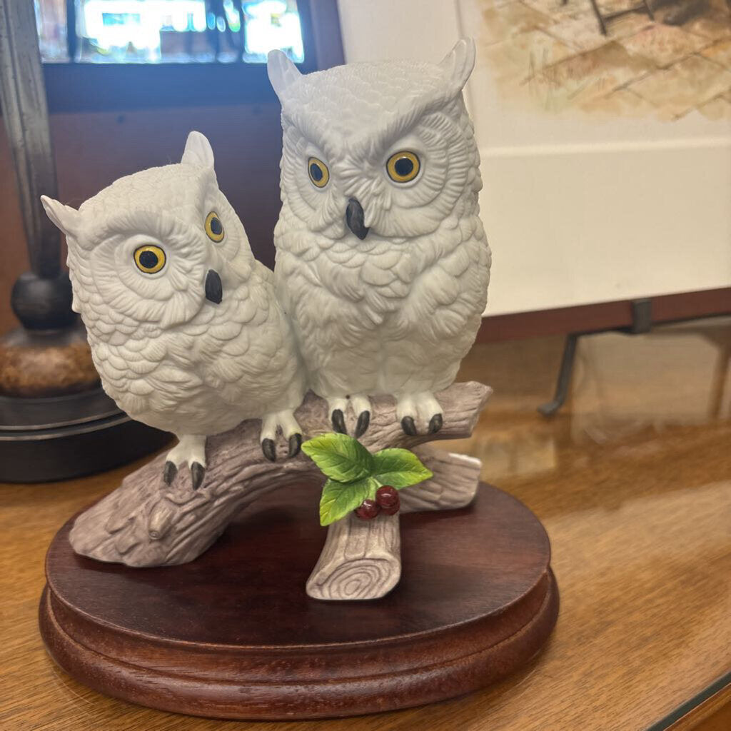 Sadek Snowy Owl Pair Statue w Wood Base - (Japan)