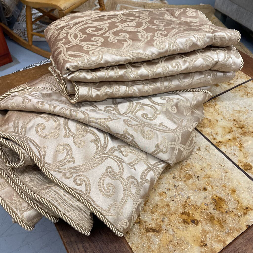 Gold Flourish Pillow Shams and Duvet Cover - Queen Set