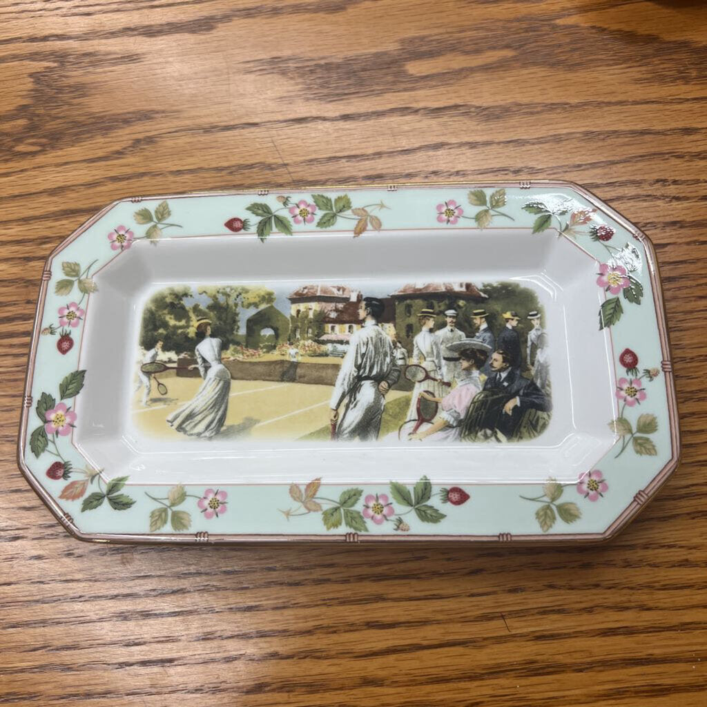 Wedgewood Wild Strawberry Sandwich Tray