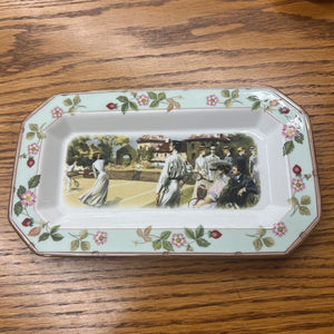 Wedgewood Wild Strawberry Sandwich Tray