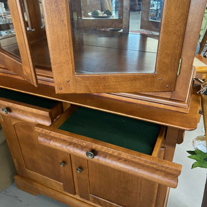 Bermex Canadian Furniture Maple Hutch w Lower Cabinet