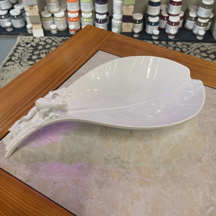 Porcelain Tropic Leaf Tray w Frog