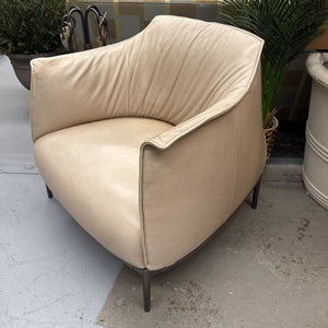 ARCHIBALD Club Chair - Italy - SOUL Leather w Gunmetal Base & Legs