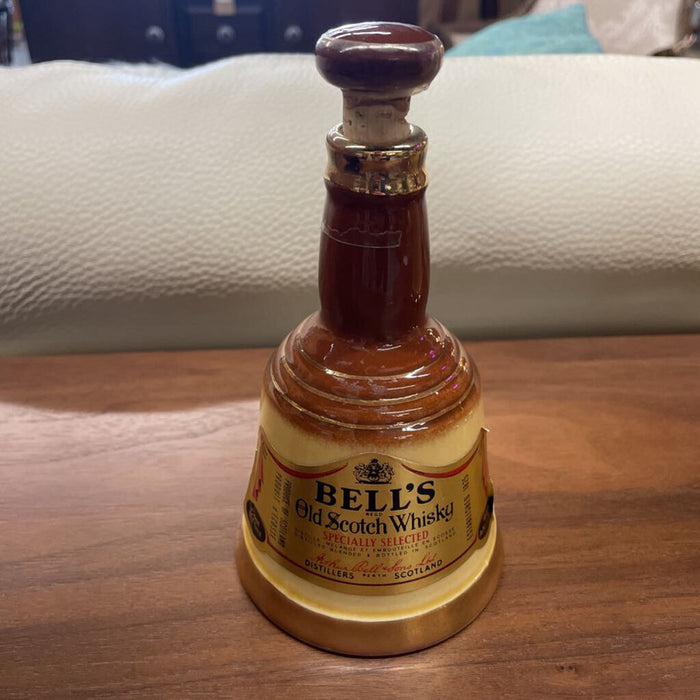 Vintage Bell's Old Scotch Whisky Ceramic Decanter (Small) - Wade Pottery