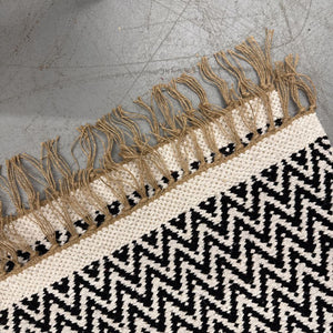Black & White Rug 4283