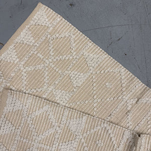 Cream Rug 2044