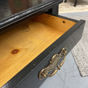 Black Gloss Wooden Side Table w Drawer
