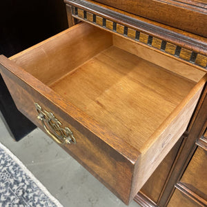 Kaufman Mahogany 2 PC Dining Hutch